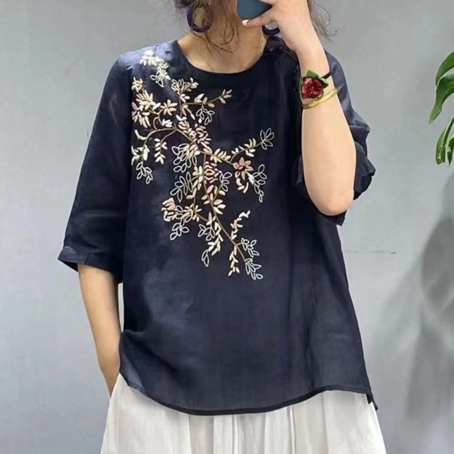 FindThy Women's Floral Embroidery Linen Shirts 3/4 Sleeve Round Neck Babydoll Tops Blouses